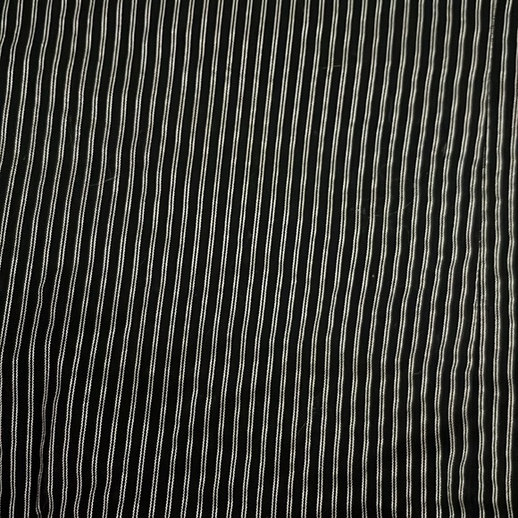 Black Silver pin stripe button front cap sleeve shirt L classy chic Worthington - Picture 8 of 8